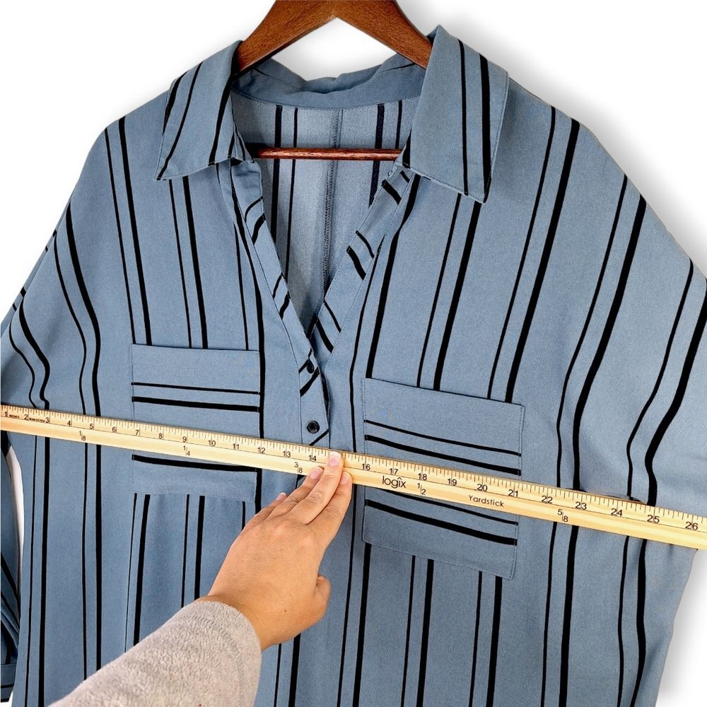 Lapel Collar Button Down V-Neck Striped Blouse w/ Pockets Sz 2X - Picture 6 of 9